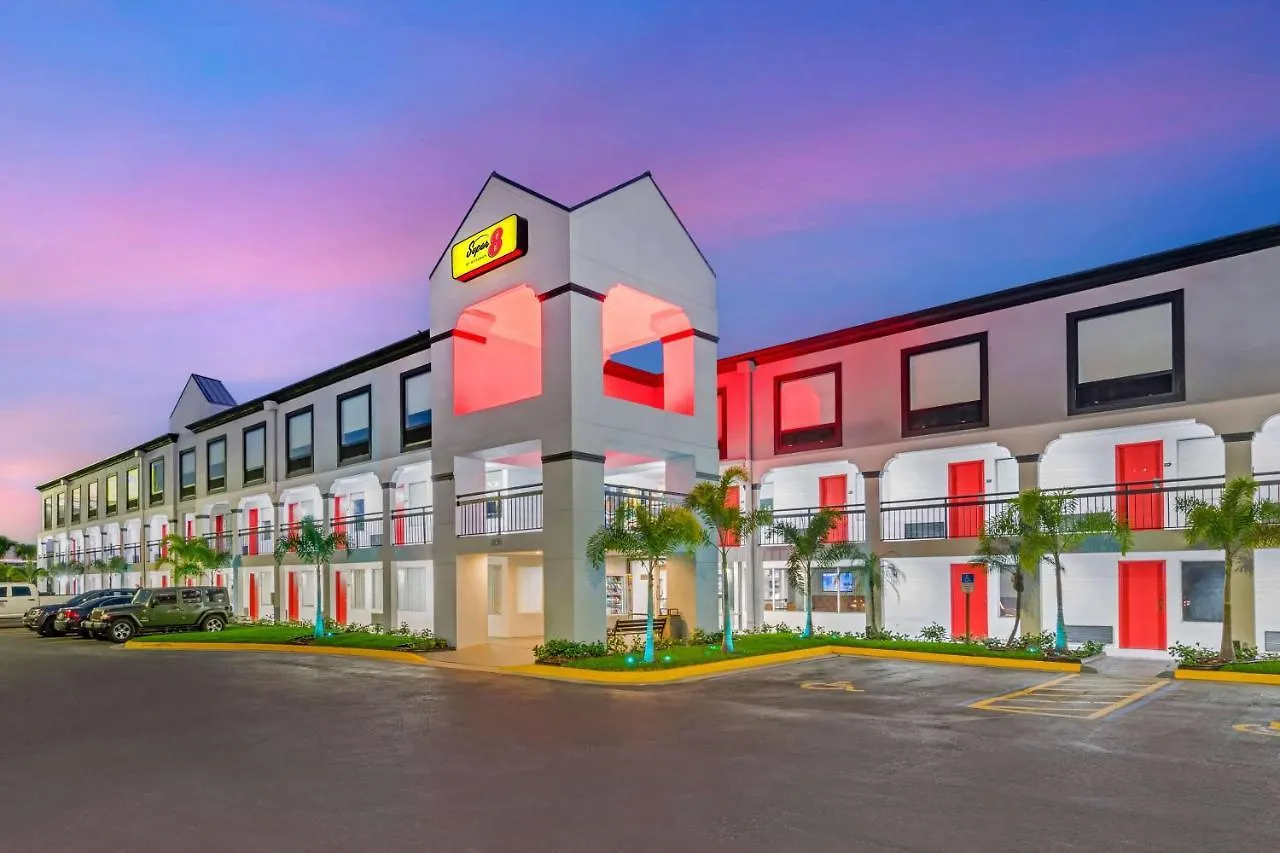 Super 8 By Wyndham Orlando Near Florida Mall contacts