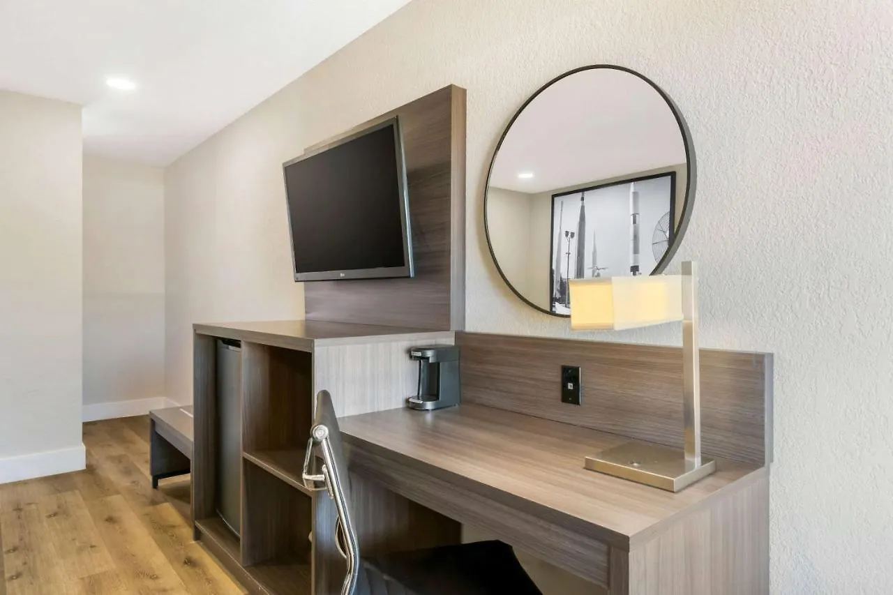 Hotel Super 8 By Wyndham Orlando Near Florida Mall Williamsburg