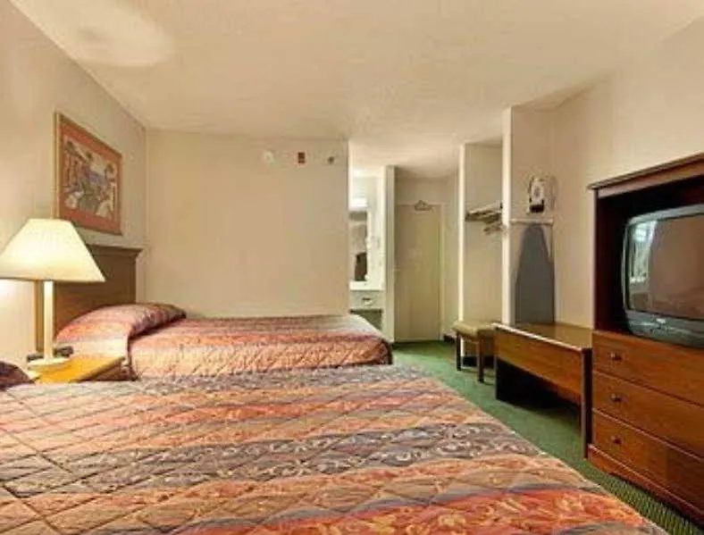 Super 8 By Wyndham Orlando Near Florida Mall Williamsburg Hotel